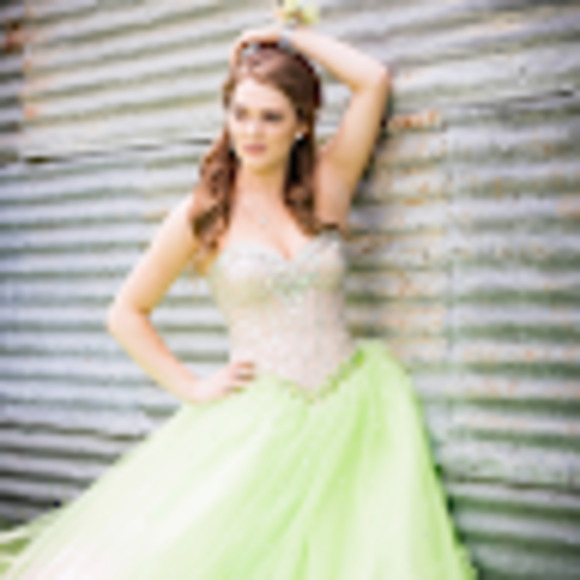 Meet your Posher, Hannah - Picture 1 of 1